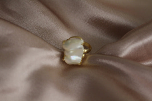 Celeste Shell Ring