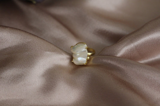 Celeste Shell Ring